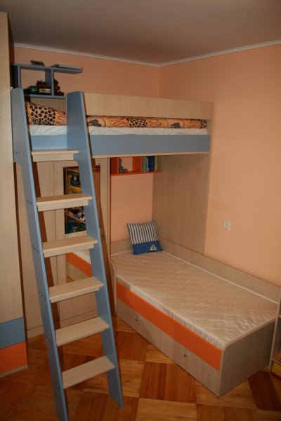dviejų aukštų vaikiška lovyte Vilniuje.JPG