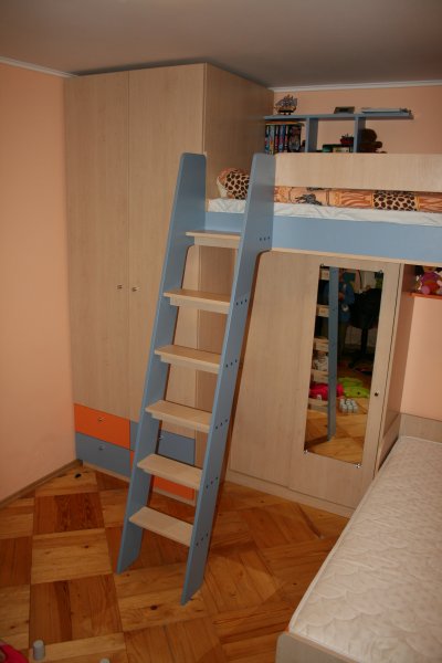 dviaukštė  vaikiška lovytė.JPG